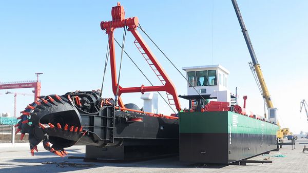 Cutter Suction Dredger CSD168 with cabin pump series